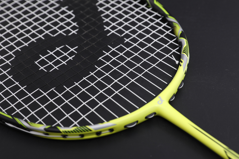 Premium Carbon Badmintonketcher CX-B658 Lysegul